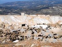 Canteras de Marmol Falsa Ágata. Sierra de Parapanda. Illora, Granada   