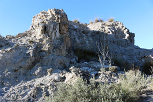 Cantera de Yesos los Garcia. Villena,  AlicanteCuarzo y Pistacita xx de 2 cm Albatera  